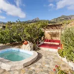Mountain Getaway For Hikers 2 *